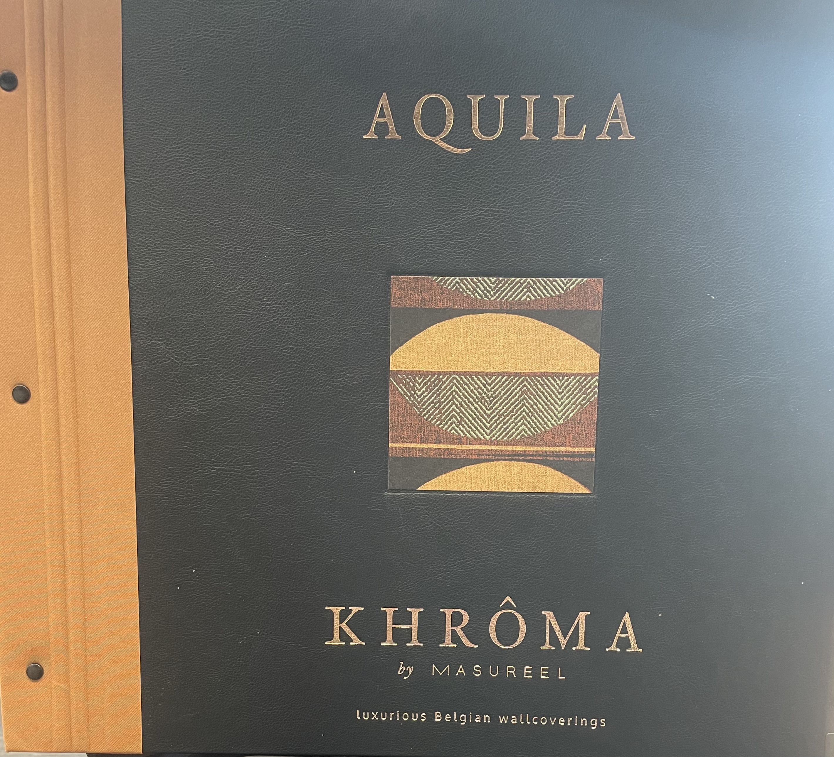 Wallpaper - AQUILA - Khroma by Masureel